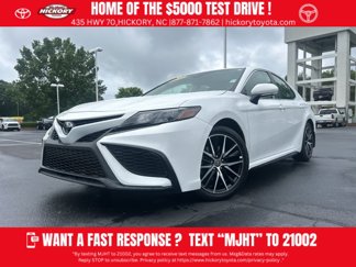 Used 2024 Toyota Camry SE image 1
