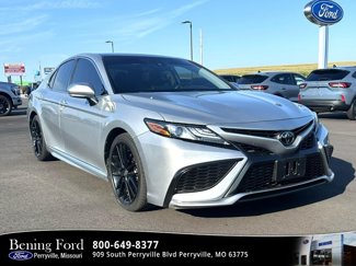 Used 2022 Toyota Camry XSE image 1