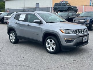 Used 2018 Jeep Compass Latitude image 1