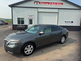 Used 2009 Toyota Camry LE image 1