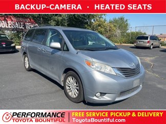 Used 2014 Toyota Sienna XLE image 1