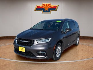 Used 2021 Chrysler Pacifica Touring-L image 1