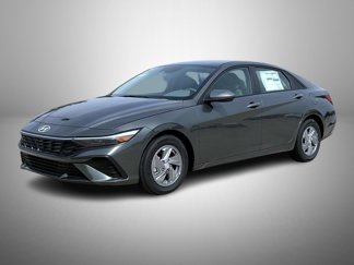 Used 2025 Hyundai Elantra SE image 1