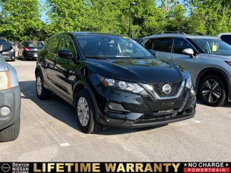 Used 2020 Nissan Rogue Sport S image 1