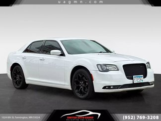 Used 2016 Chrysler 300 S image 1