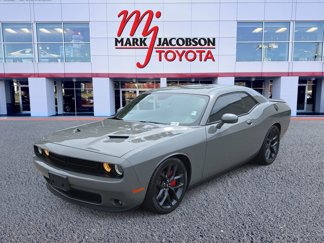 Used 2019 Dodge Challenger SXT w/ Blacktop Package image 1