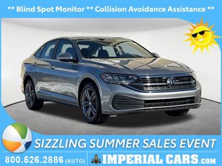 Used 2023 Volkswagen Jetta SE image 1