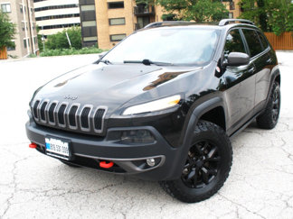 Used 2016 Jeep Cherokee Trailhawk image 1