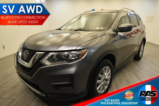 Used 2020 Nissan Rogue SV image 1
