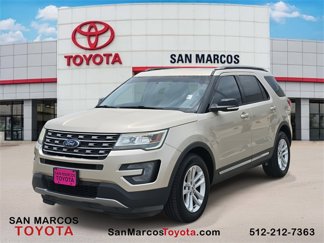 Used 2017 Ford Explorer XLT image 1