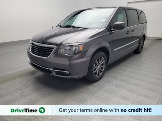 Used 2016 Chrysler Town & Country S w/ Trailer Tow Group image 1