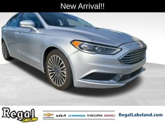 Used 2018 Ford Fusion SE w/ Fusion SE Technology Package image 1