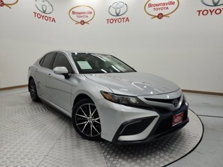 Used 2024 Toyota Camry SE image 1