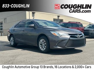 Used 2017 Toyota Camry image 1
