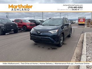 Used 2018 Toyota RAV4 LE image 1