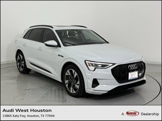 Used 2022 Audi e-tron Premium w/ Convenience Plus Package image 1