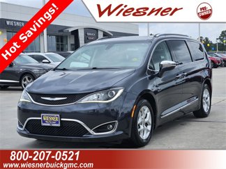 Used 2020 Chrysler Pacifica Limited image 1