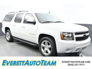 Used 2011 Chevrolet Suburban LT image 1