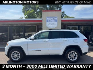 Used 2020 Jeep Grand Cherokee Laredo image 1