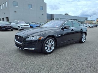 Used 2018 Jaguar XF Premium image 1