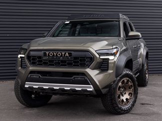 Used 2024 Toyota Tacoma Trailhunter image 1