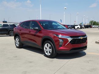 Used 2025 Chevrolet Trax LS image 1