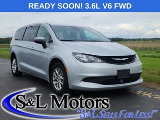 Certified 2023 Chrysler Voyager LX image 1