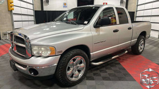 Used 2004 Dodge Ram 1500 Truck SLT image 1
