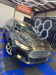 Used 2016 Ford Fusion SE w/ Equipment Group 201A image 1