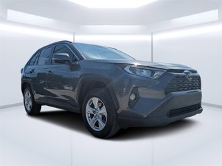 Used 2019 Toyota RAV4 XLE image 1
