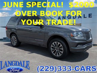 Used 2017 Lincoln Navigator Select image 1