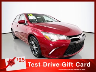 Used 2015 Toyota Camry XSE image 1