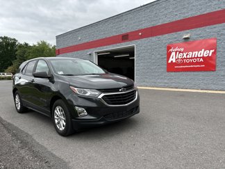 Used 2020 Chevrolet Equinox LS w/ LS Convenience Package image 1