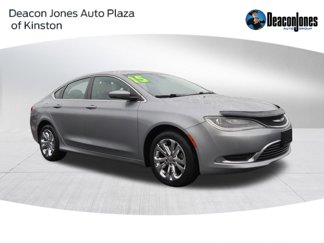 Used 2015 Chrysler 200 Limited w/ Convenience Group image 1