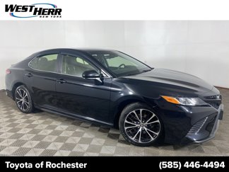 Used 2018 Toyota Camry SE image 1