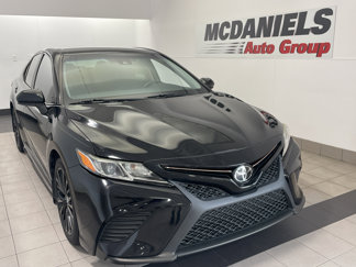 Used 2020 Toyota Camry SE image 1