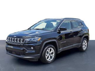 New 2025 Jeep Compass Latitude image 1