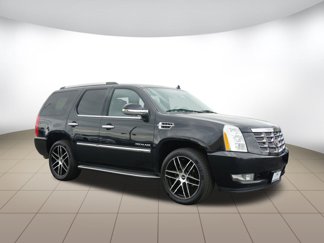 Used 2014 Cadillac Escalade Luxury image 1