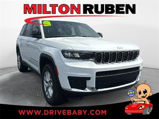 New 2025 Jeep Grand Cherokee L Laredo image 1