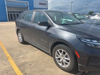 Used 2022 Chevrolet Equinox LS image 1