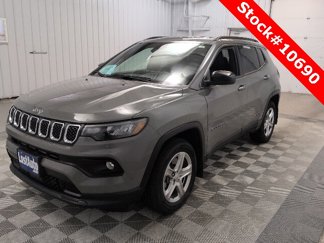 Used 2023 Jeep Compass Latitude w/ Convenience Group image 1
