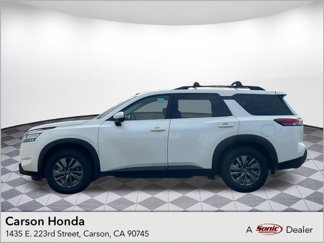 Used 2022 Nissan Pathfinder SV image 1