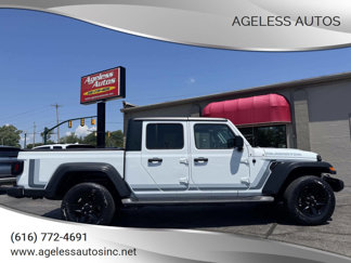 Used 2021 Jeep Gladiator Sport image 1