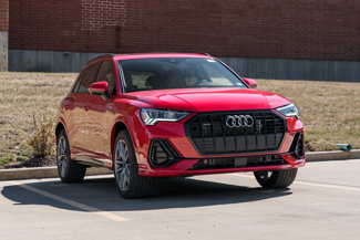 Certified 2025 Audi Q3 2.0T Premium w/ Convenience Package image 1