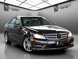 Used 2013 Mercedes-Benz C 300 4MATIC Sedan image 1