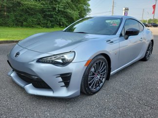 Used 2017 Toyota 86 image 1