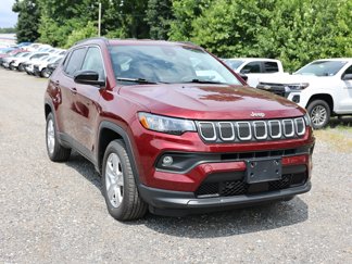 Used 2022 Jeep Compass Latitude image 1