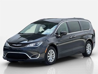 Used 2018 Chrysler Pacifica Touring Plus image 1