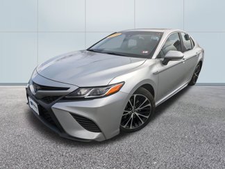Used 2018 Toyota Camry SE image 1