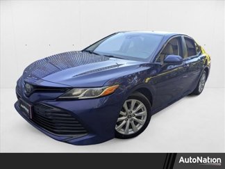 Used 2018 Toyota Camry LE image 1